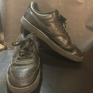 Nike Court Vision Low